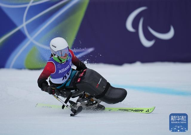 半岛体育-冬残奥会 | 中国选手刘思彤获高山滑雪女子大回转（坐姿）季军|科尔|AC米兰|铜牌|意大利|米兰冬奥会_新浪体育_新浪新闻